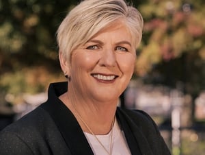 Sue-Suckling-Bio_Image-25